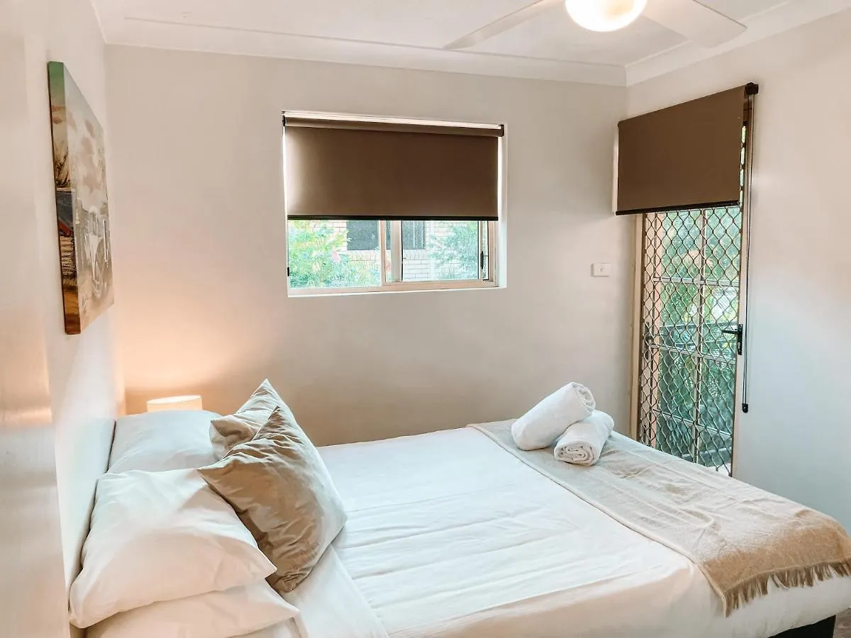 *** Aparthotel Sea Breeze On Main Beach Byron Bay Australia