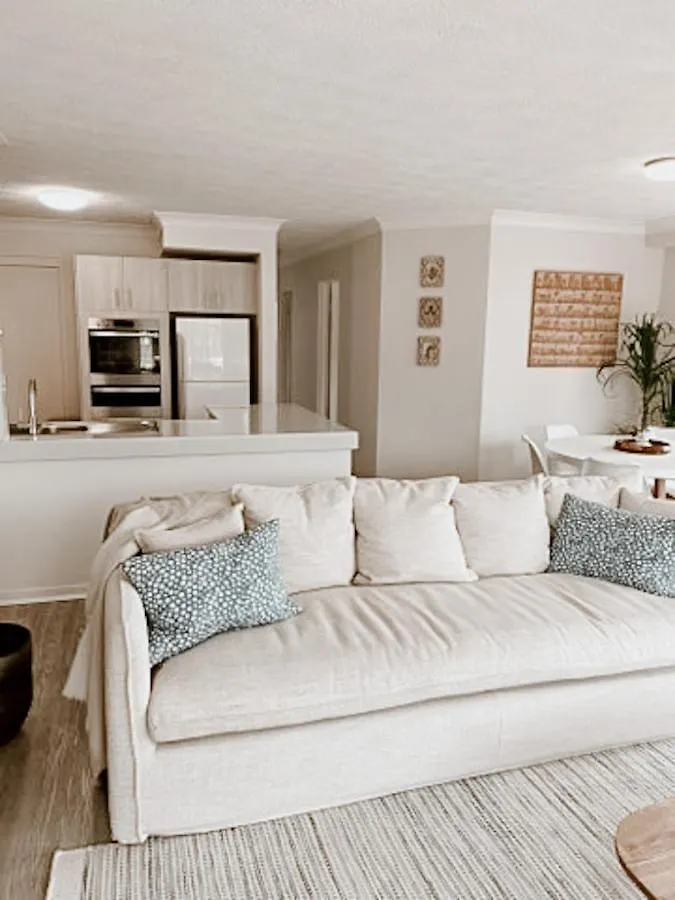 *** Aparthotel Sea Breeze On Main Beach Byron Bay Australia