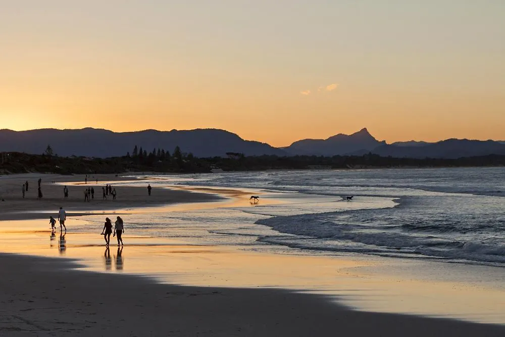 Sea Breeze On Main Beach Aparthotel Byron Bay