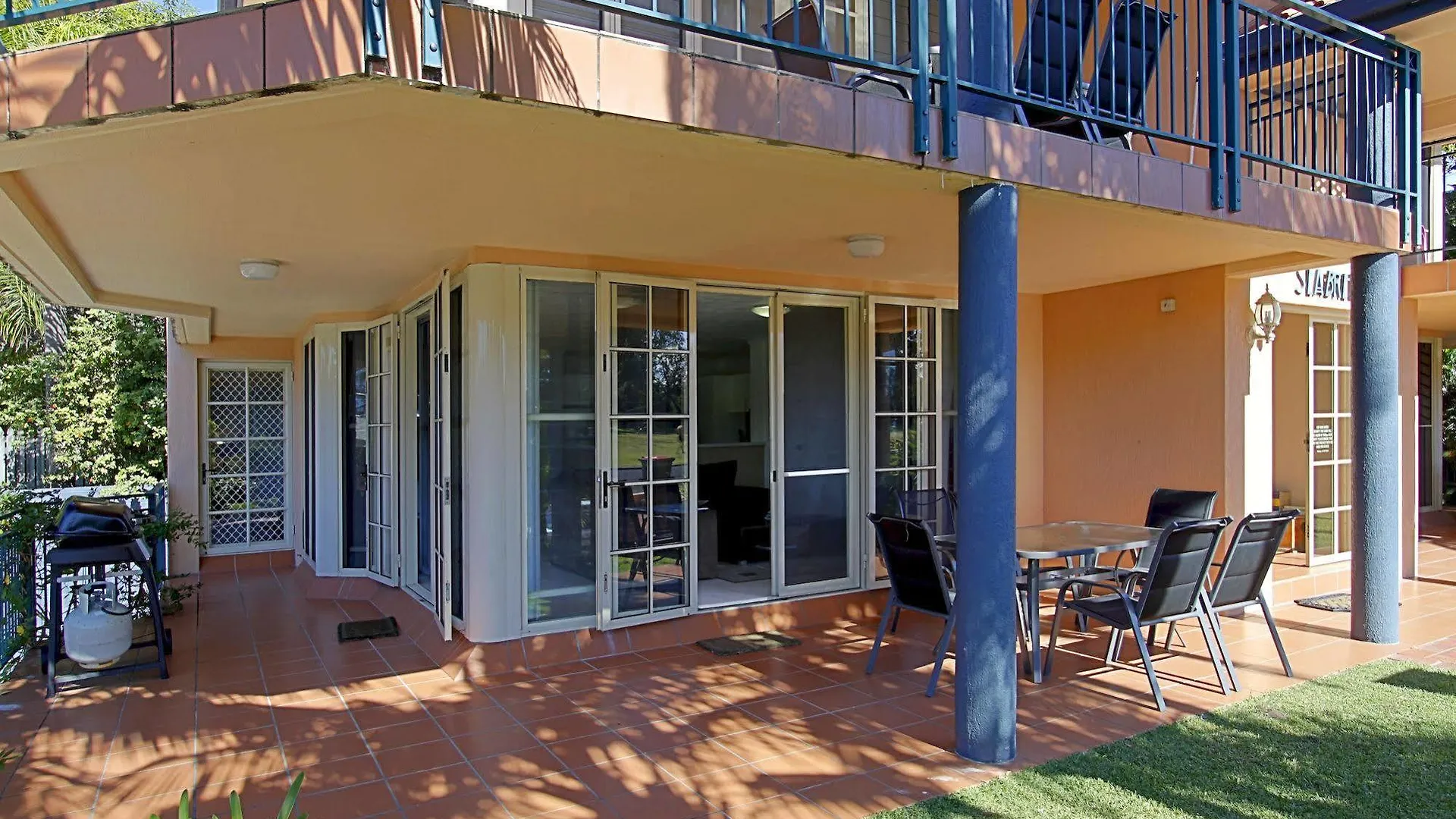 Sea Breeze On Main Beach Aparthotel Byron Bay